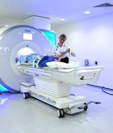 Можно ли делать МРТ с имплантами?